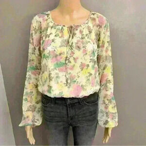 VERO MODA Pastel yellow floral light weight long sleeves blouse.